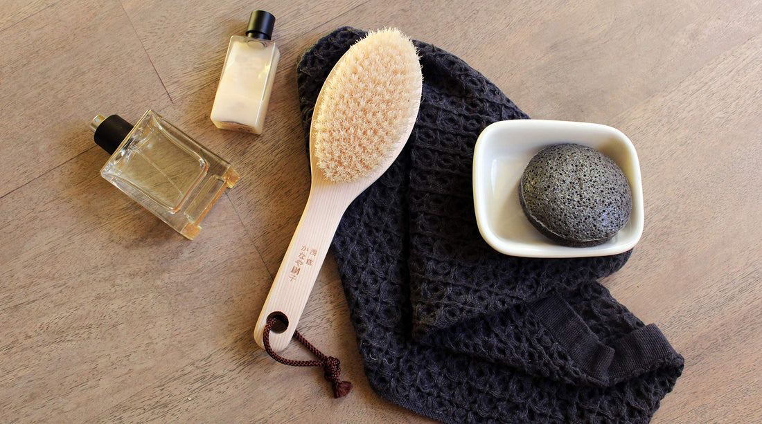 Japanese Body Brush for Bath or Dry Brushing, Exfoliation, Cellulite Treatment, Short Handle, Medium Soft