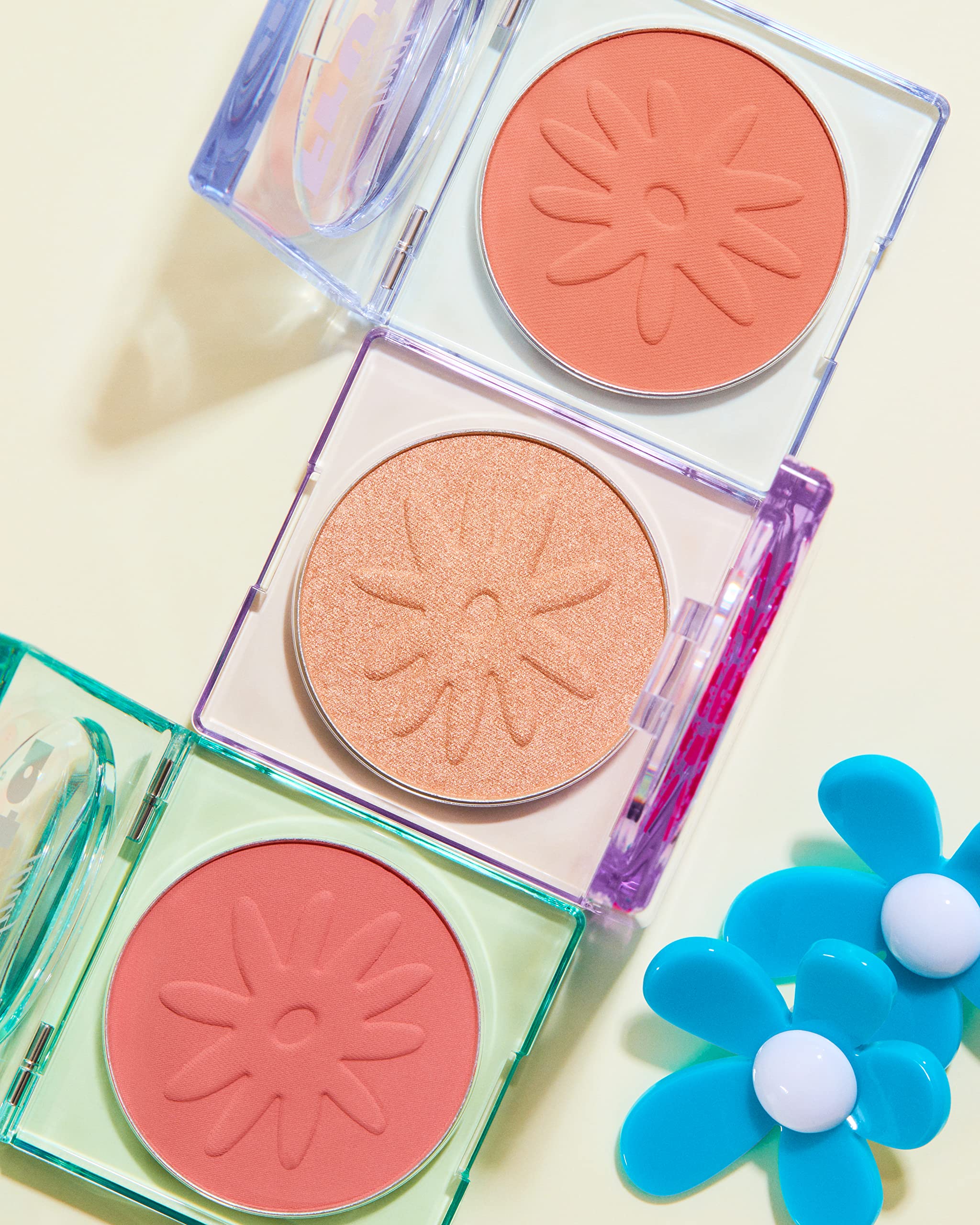 THE FACE SHOP Fruta Veil Glow Highlighter | Bright Complexion,Natural Look | Multi-use as Highlighter and Eyeshadow | 4.2g,K-Beauty