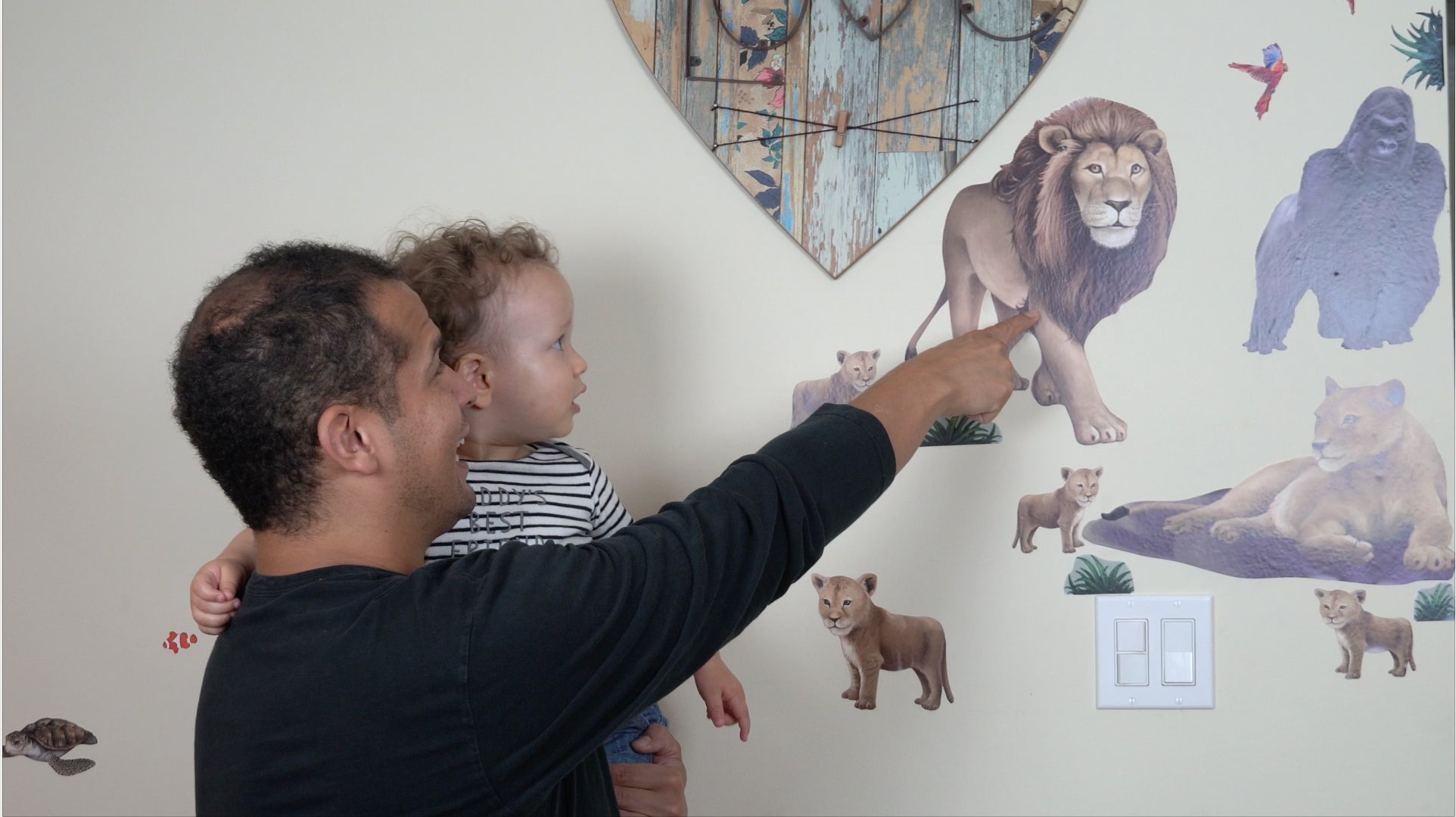 Small Jungle Animal Wall Decals (23) Lion, Elephant, Giraffe, Jaguar, Monkey Peel & Stick Wild Jungle Safari Theme Ideas Kids Room Decor Wall Stickers Birthday Decoration