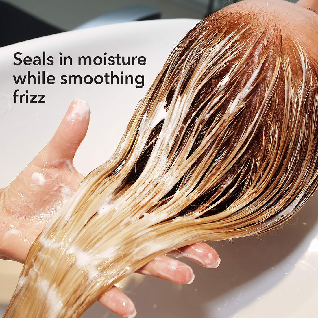 Macadamia Professional Nourishing Repair Conditioner For Smoother, Shinier Hair, With Keratin Nourishes, Controls Frizz, For Men & Women All Hair Type 1L