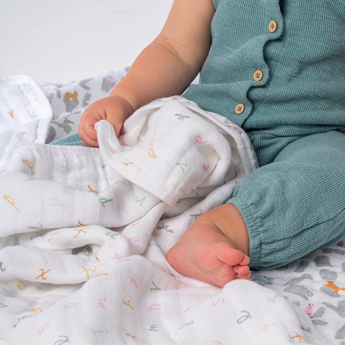 aden + anais essentials Dream Blanket, Muslin Baby Blankets for Girls & Boys, Ideal Lightweight Newborn Nursery & Crib Blanket, Unisex Toddler & Infant Bedding, Shower & Registry Gift, Space Explorers