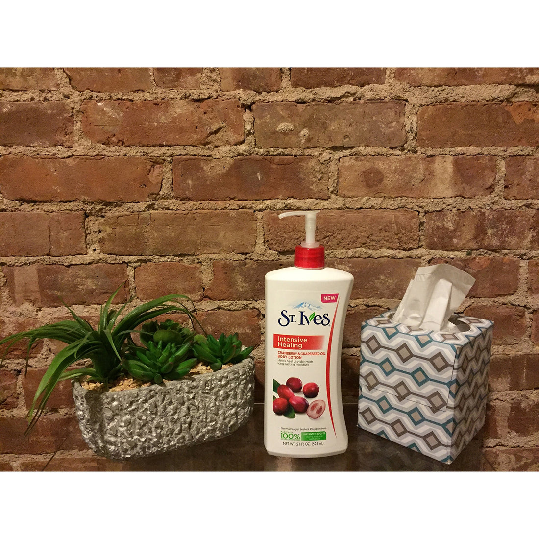 St. Ives Intensive Healing Body Lotion, 21 Ounce